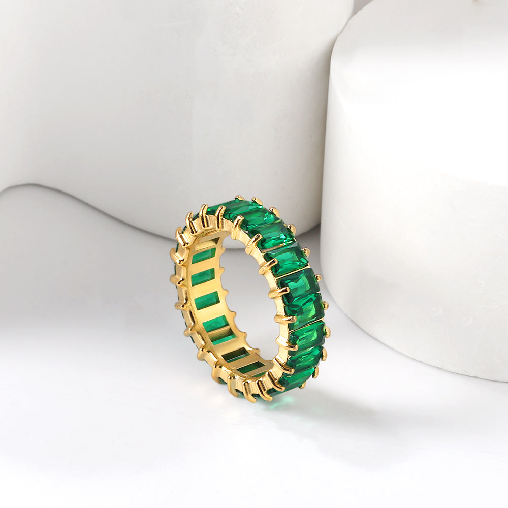 Emerald Glow Ring