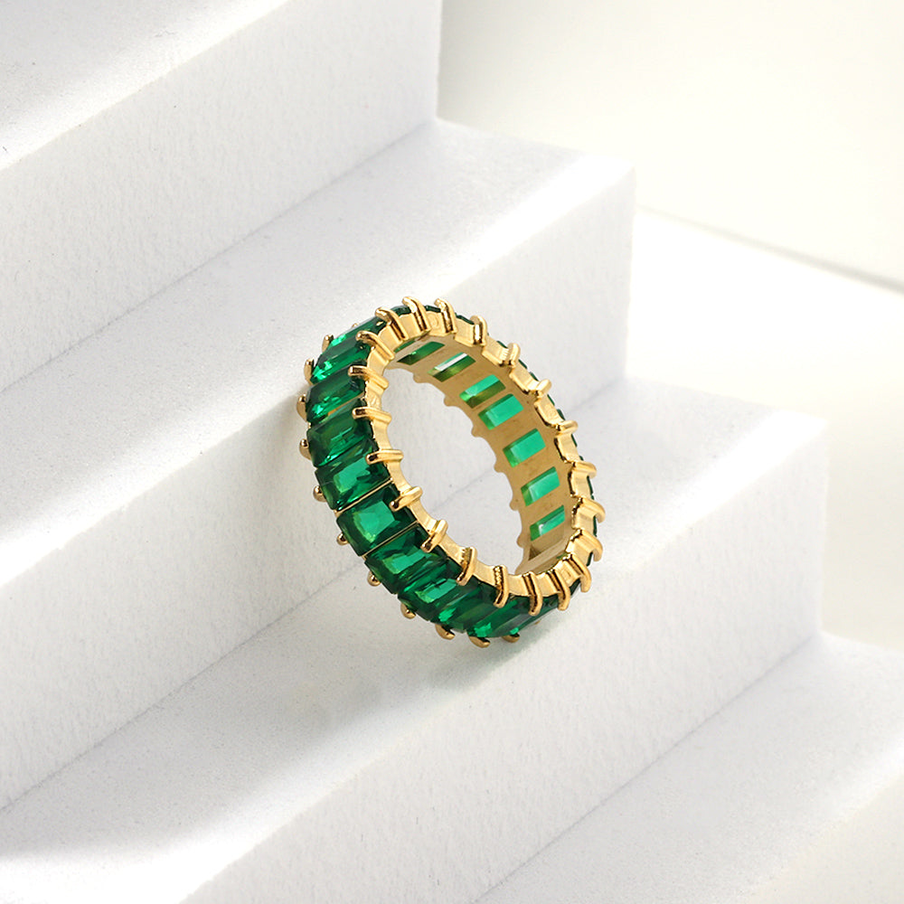 Emerald Glow Ring